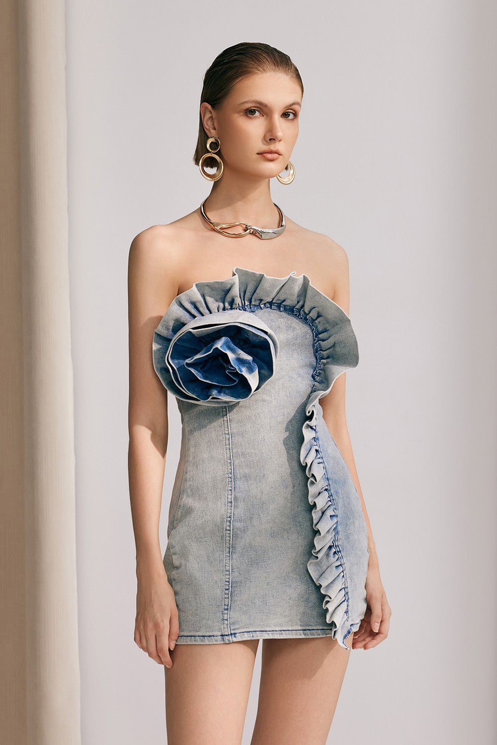 Kate Çiçek Fırfırlı Denim Mini Elbise