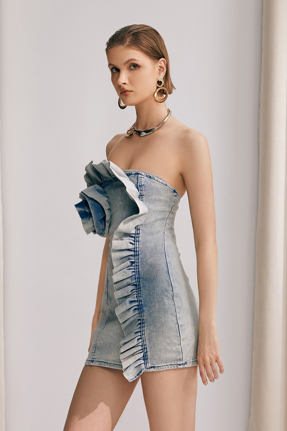 Kate Çiçek Fırfırlı Denim Mini Elbise