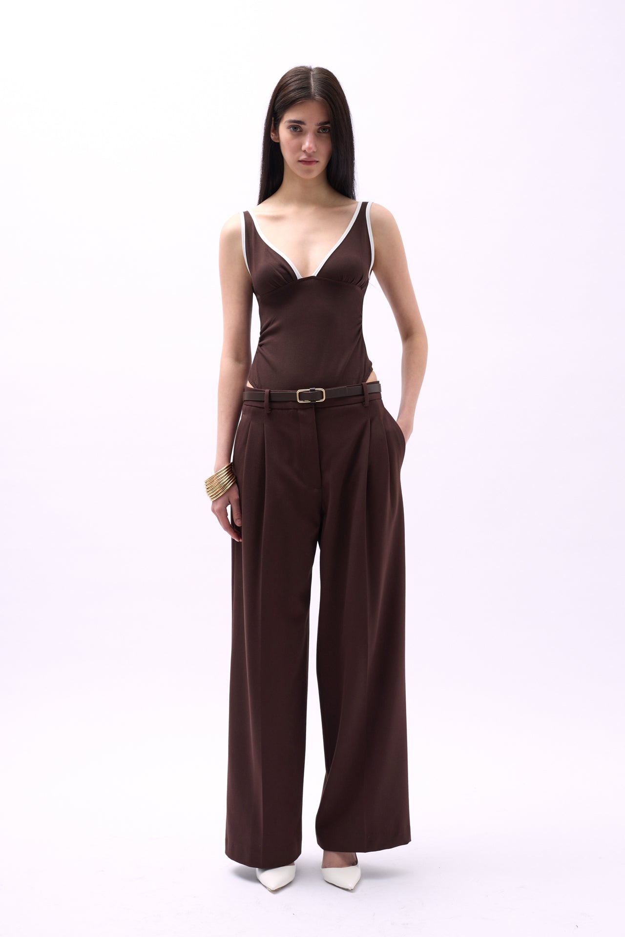 V Yaka Biye Detay Kahverengi Bodysuit
