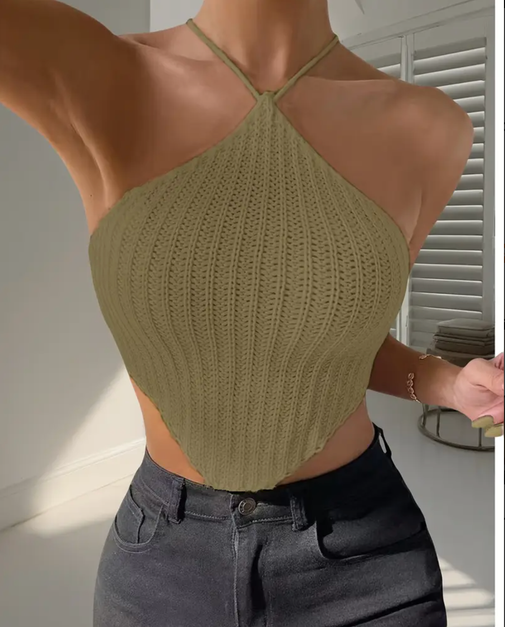 Nyla | Crop