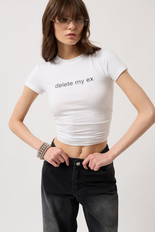 Delete My Ex Baskılı Likralı Crop Beyaz T-Shirt